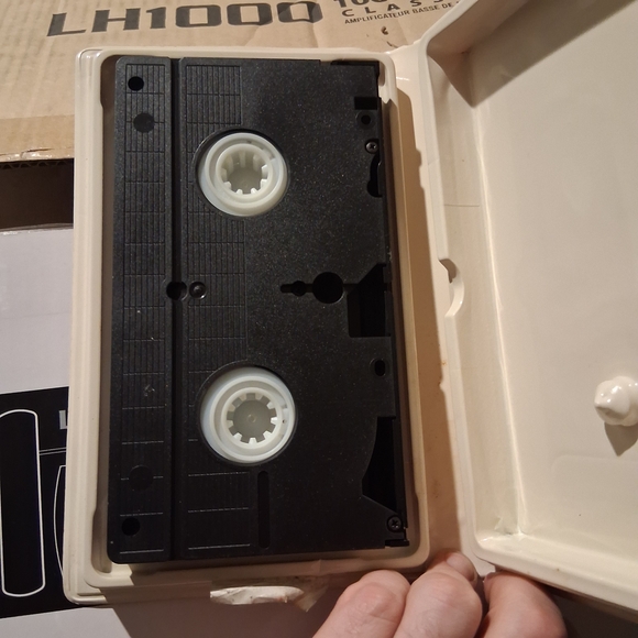 Disney Dumbo VHS with Colorful Cover - Picture 5 of 5